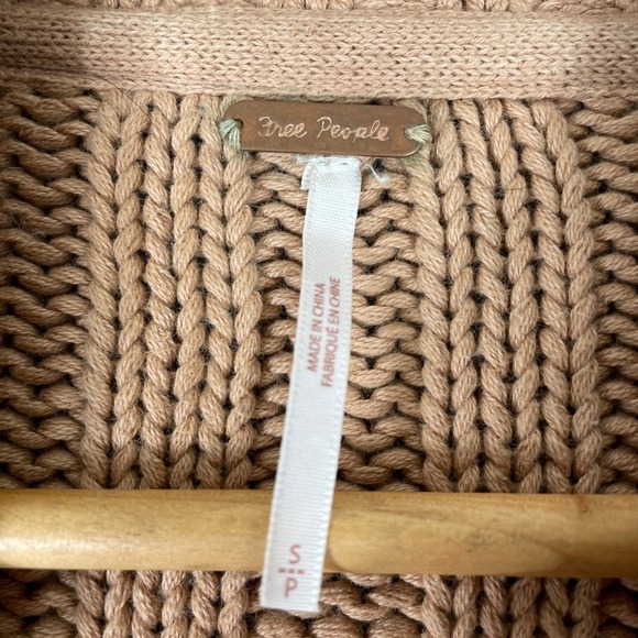 Free People Sweetheart Sweater Womens Small Tan Striped Chunky Knit Boho - Picture 3 of 10